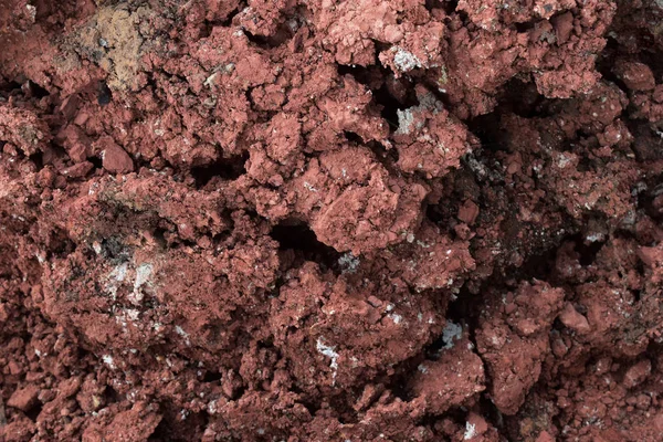 Mokra czerwona glina do produkcji pojemników, sadzenia niektórych roślin lub produkcji cegieł. — Zdjęcie stockowe