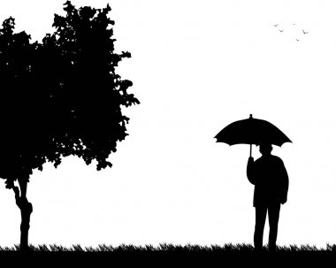 Güzel Park şemsiyesi altında yürüyen yaşlı adam emekli 