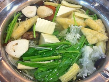 sebze gibi birçok madde üzerinde hotpot pişirme