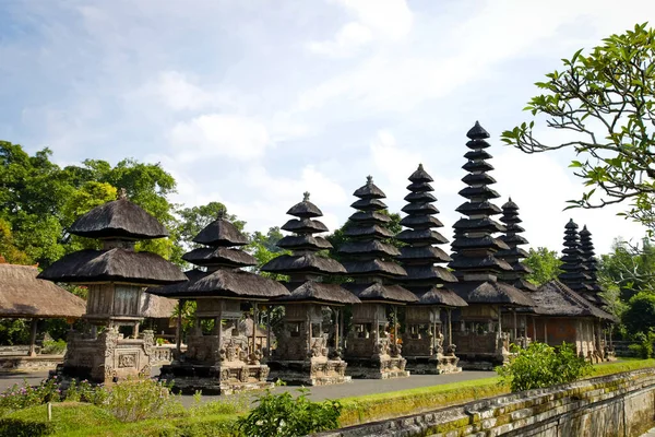 孟维寺是印度尼西亚巴厘岛最美丽的寺庙 — 图库照片