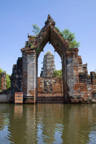 Wat Rat Burana Ayutthaya Történelmi Park Thaiföld Árvíz Idején — Stock Fotó