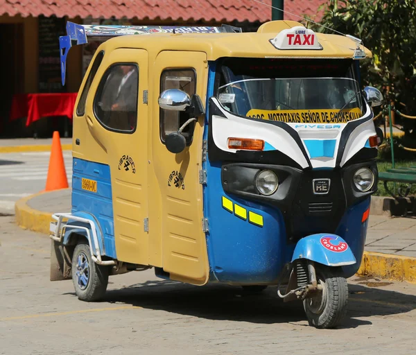 Risciò automatico nella strada di Ollantaytambo, Valle Sacra, Perù — Foto Stock