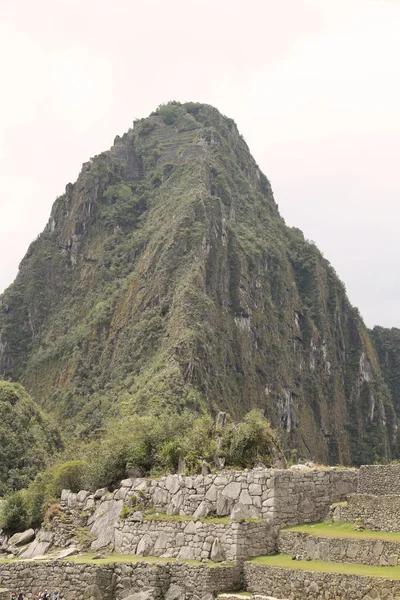 Machu Picchu ruínas no Peru. Património Mundial da UNESCO desde 1983 — Fotografia de Stock