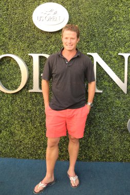 TV kişiliği Billy Bush bize açık 2016 Usta Billie Jean King Ulusal Tenis merkezi New York'ta yarı final maçında katılır 