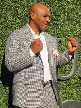 Eski boks şampiyonu Mike Tyson bize açık açılış töreni Usta Billie Jean King Ulusal Tenis Merkezi 2016 katılır