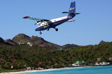  St Barts havaalanına iniş Winair uçak.