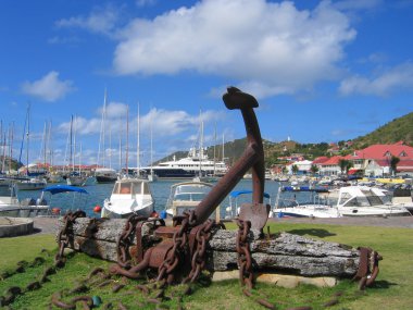 Gustavia waterfront adlı St Barts, dev çapa