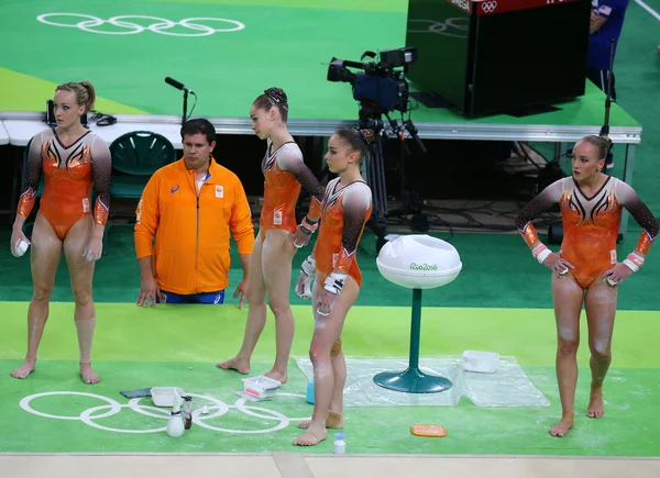 リオのオリンピック アリーナでリオ 2016 年のオリンピックの体操トレーニング セッション中にオランダ チーム — ストック写真