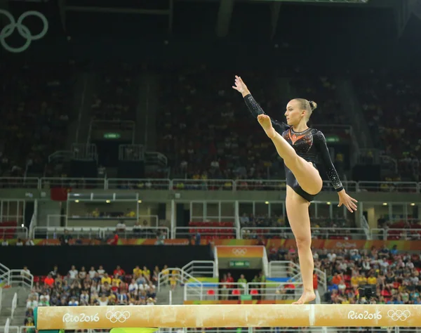 Olympiasiegerin sanne wevers aus den Niederlanden bestreitet Finale am Schwebebalken Kunstturnen der Frauen bei den Olympischen Spielen 2016 in Rio — Stockfoto