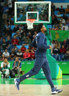 Grup A basketbol match Team Usa ve Avustralya Rio 2016 Olimpiyat oyunları arasında için Jordan Deandre takım Amerika Birleşik Devletleri ısıtır