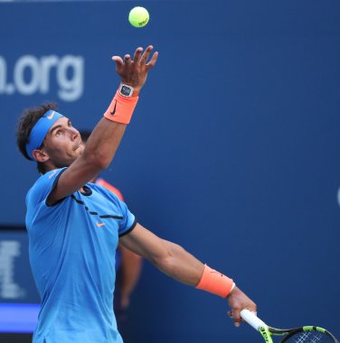 Grand Slam şampiyonu İspanya Rafael Nadal Billie Jean King Ulusal Tenis Merkezi bize açık 2016 ilk tur maçında sırasında eylem