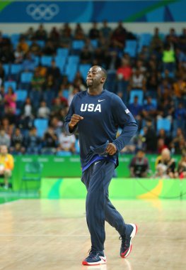 Grup A basketbol match Team Usa ve Avustralya Rio 2016 Olimpiyat oyunları arasında için Draymond yeşil takım Amerika Birleşik Devletleri ısıtır