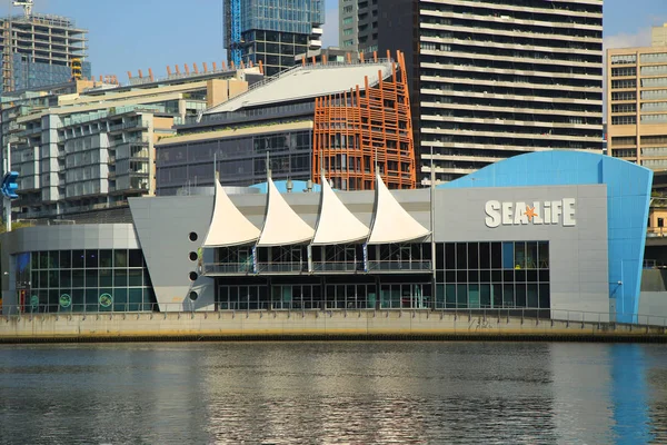 Sea Life Melbourne Aquarium on the banks of the Yarra River — Stock Photo, Image