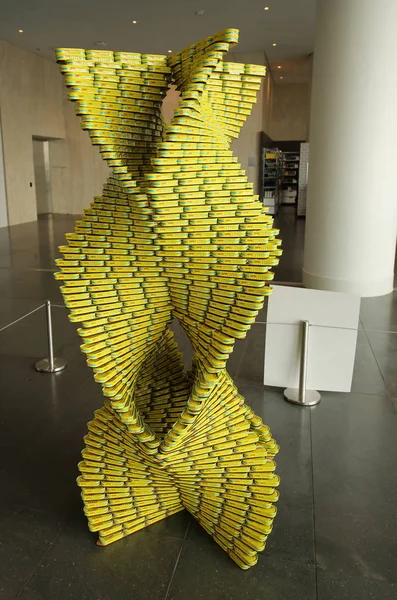 Escultura de alimentos apresentada no 24th Annual Canstruction Competition em Nova York — Fotografia de Stock