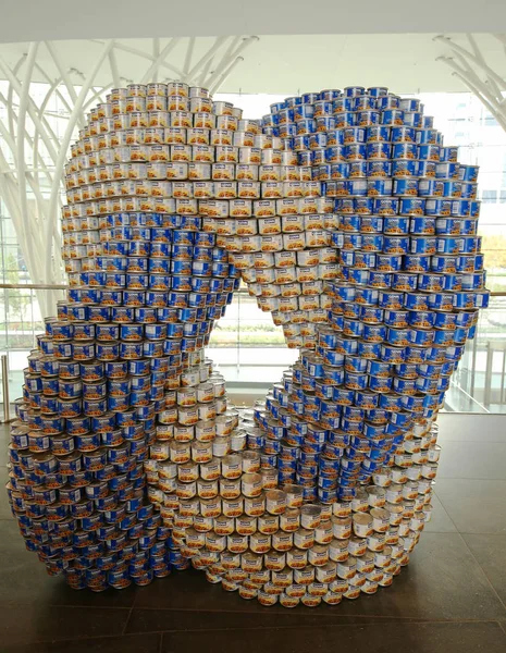 Voedsel sculptuur gepresenteerd op 24e jaarlijkse Canstruction competitie in New York — Stockfoto