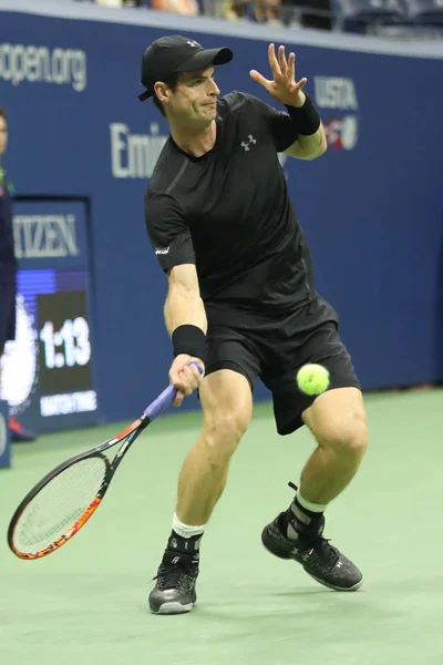 El campeón de Grand Slam Andy Murray de Gran Bretaña en acción durante la cuarta ronda del Abierto de Estados Unidos 2016 en el Billie Jean King National Tennis Center —  Fotos de Stock