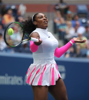 Bize açık 2016 dört maç yuvarlak onu sırasında eylem Grand Slam şampiyonu Serena Williams Amerika Birleşik Devletleri