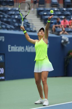 Profesyonel tenisçi Caroline Garcia Fransa'nın bize açık 2016 kadın çiftler final maçı sırasında eylem