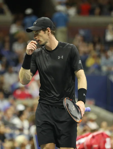Grand Slam mistrz Andy Murray Wielkiej Brytanii w akcji podczas Open 2016 cztery rundy mecz — Zdjęcie stockowe