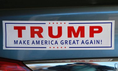 Tampon etiketi Başkan adayı Donald Trump ekranda Brooklyn, New York destek 