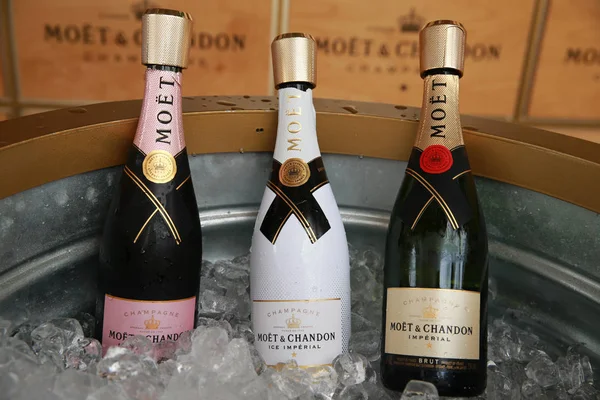 Шампанское Moet и Chandon презентовано в Национальном теннисном центре на US Open 2016 — стоковое фото