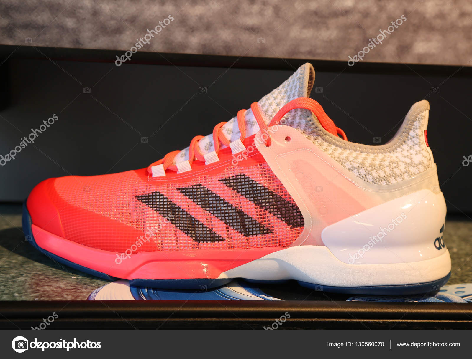 les nouveaux chaussures adidas