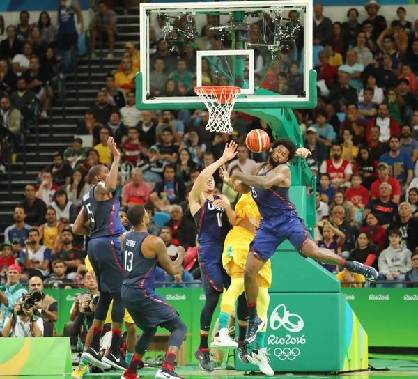 Eylem grup A basketbol match Team Usa ve Avustralya Rio 2016 Olimpiyat oyunları arasında sırasında takım Amerika Birleşik Devletleri — Stok fotoğraf