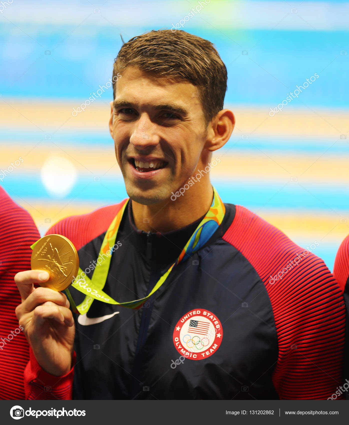 Campeão olímpico Michael Phelps dos Estados Unidos celebra ...