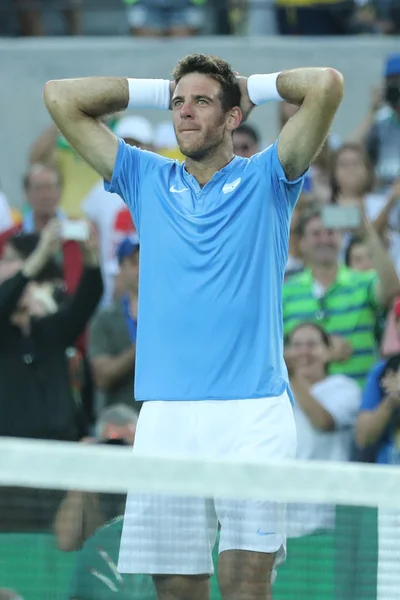 Erkekler tekler yarı final maç, Rio 2016 Olimpiyat oyunlarında olimpik Tenis Merkezi sonra Juan Martin Del Potro Arjantin zafer kutluyor — Stok fotoğraf