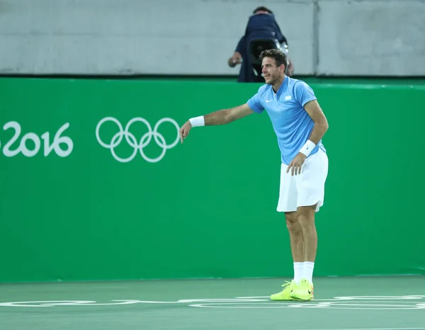 Juan martin del potro aus argentinien feiert sieg nach dem halbfinalspiel der männer bei den olympischen spielen in rio 2016 im olympischen tenniszentrum — Stockfoto