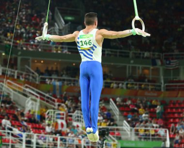 Erkekler halkaları son Artistik Jimnastik rekabet Rio 2016 Olimpiyatları, Olimpiyat Şampiyonu Yunanistan Eleftherios Petrounias yarışıyor