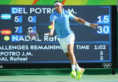 Grand Slam şampiyonu Juan Martin Del Potro Arjantin onun yarı final maç sırasında eylem Rio 2016 Olimpiyat Oyunları