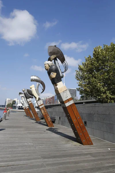 Constelação de esculturas de Bruce Armstrong e Geoffrey Bartlet em Melbourne . — Fotografia de Stock