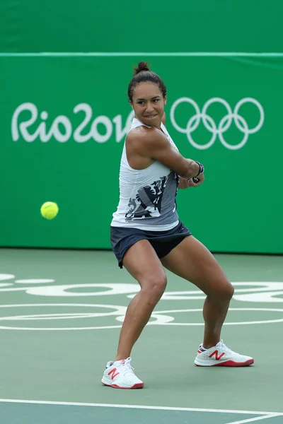 Eylem sırasında Tekler tenis oyuncusu Heather Watson Büyük Britanya'nın ikinci tur maç Rio 2016 Olimpiyat Oyunları — Stok fotoğraf