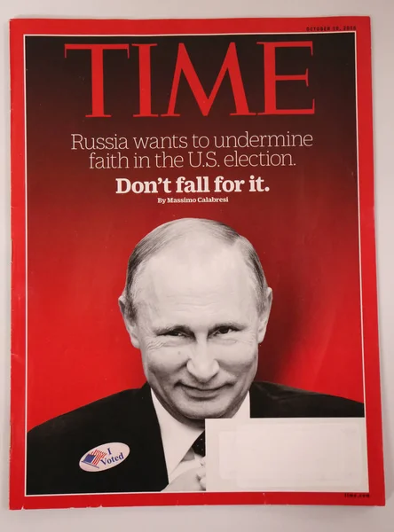 Time magazine met Vladimir Putin op voorpagina afgegeven vóór de presidentsverkiezingen van 2016 — Stockfoto