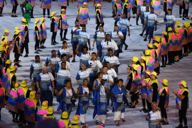 Olimpiyat takımı Fiji Maracana Stadı'nda Rio 2016 açılış töreni sırasında yürüyüş 