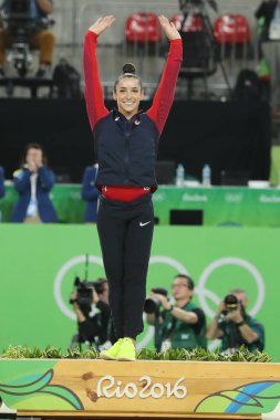 Madalya töreni sırasında ikincisidir Rio 2016 Olimpiyat Oyunları Aly Raisman of Team Usa adlı kadın tüm-çevrede jimnastik