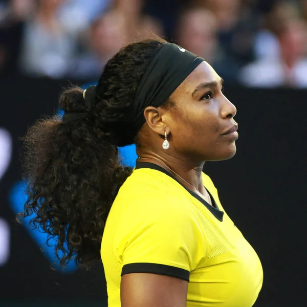 Dvacet jeden krát grandslamový šampion Serena Williams v akci během její finále na Australian Open 2016 — Stock fotografie