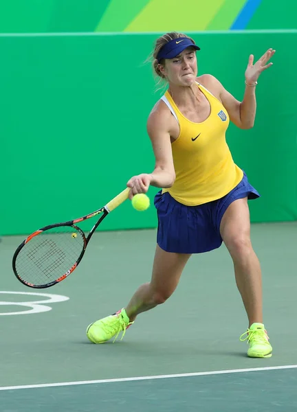 La tennista ucraina Elina Svitolina in azione durante il secondo turno dei Giochi Olimpici di Rio 2016 — Foto Stock