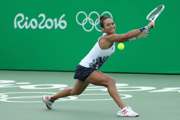 Tenisista Heather Watson Wielkiej Brytanii w akcji podczas singli drugiej rundy meczu Igrzysk Rio 2016 — Zdjęcie stockowe