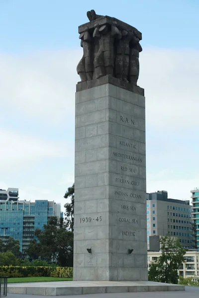 El Cenotafio cerca del Santuario del Recuerdo en Melbourne, Australia — Foto de Stock