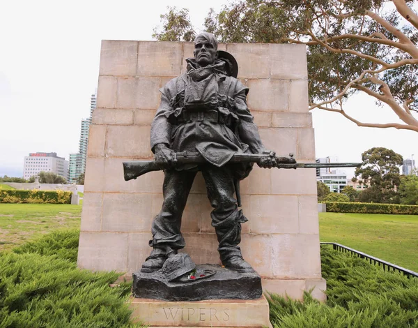 Sterownik i wycieraczki Memorial w pobliżu sanktuarium pamięci w Melbourne — Zdjęcie stockowe