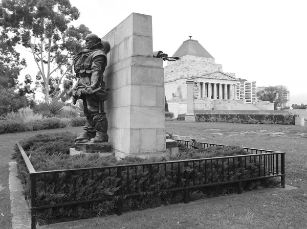 Водій і двірники Меморіал поблизу Shrine пам'яті в Мельбурні — стокове фото