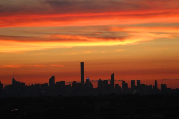 Нью-Йорк панорама на закате — стоковое фото