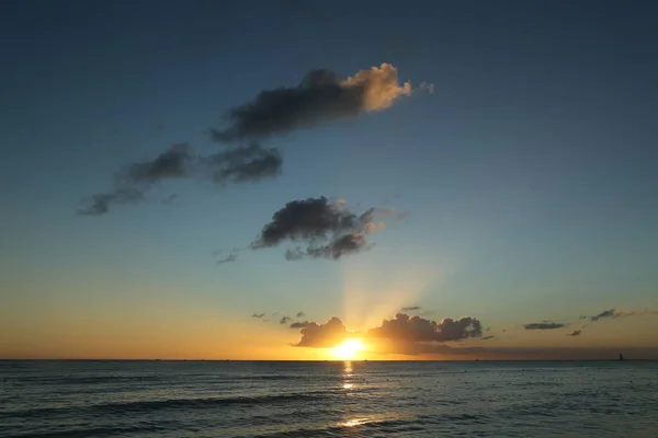 Sonnenuntergang bei la romana, Dominikanische Republik — Stockfoto