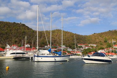 Gustavia Harbor'da St Barts, Fransız Batı Hindistan