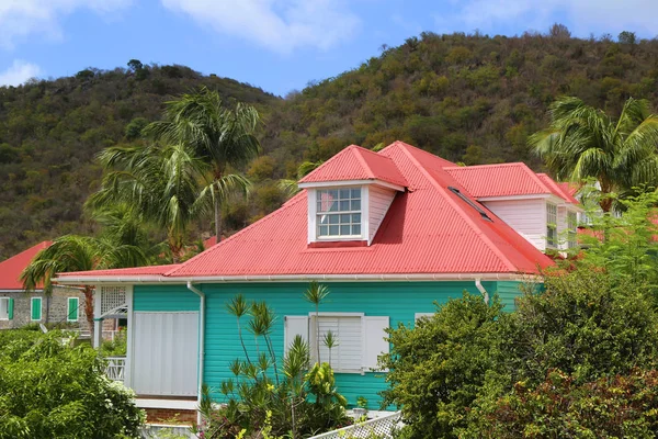 Typiska hus i Gustavia på St Barts. — Stockfoto