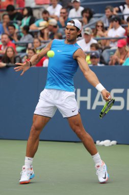  Grand Slam şampiyonu İspanya Rafael Nadal pratikte bize açık 2016