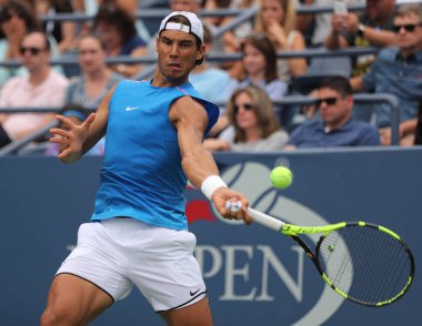  Grand Slam şampiyonu İspanya Rafael Nadal pratikte bize açık 2016
