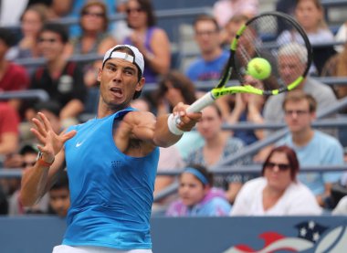 Grand Slam şampiyonu İspanya Rafael Nadal pratikte bize açık 2016